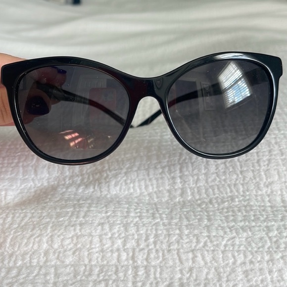 Burberry Sunglasses 🕶️ - Picture 3 of 11